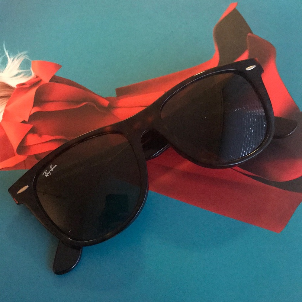 Classic Wayfarer Sunglasses